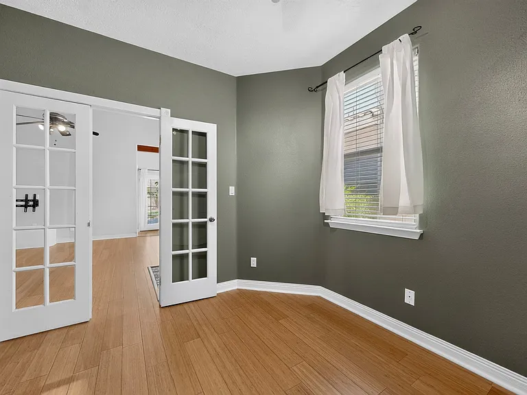 9715 Larnaca Rd NE — Photo 10