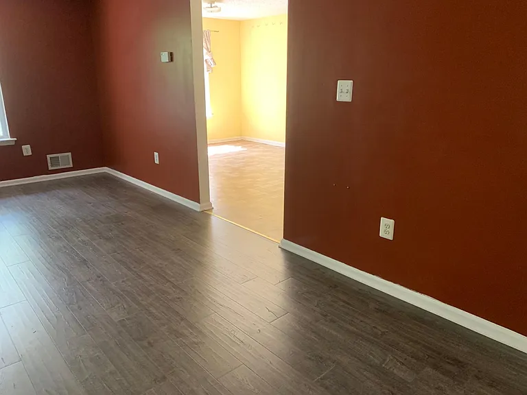 77 Prestwick Way — Photo 23