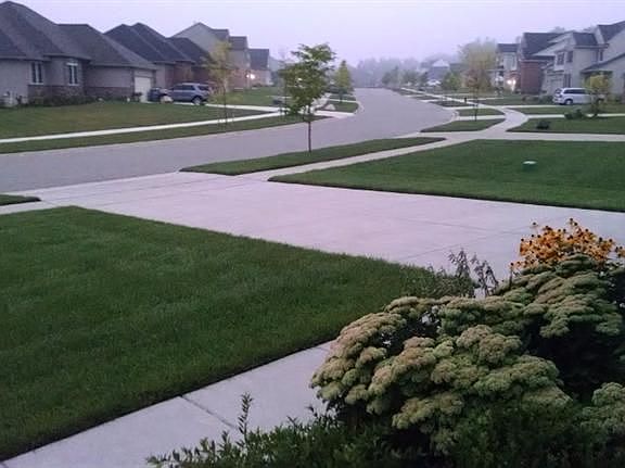 2nd image of 3933 Arcadia Dr
