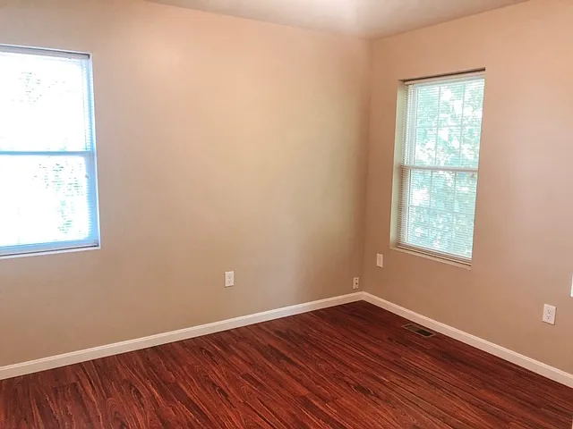 Chelsea Manor — Photo 46