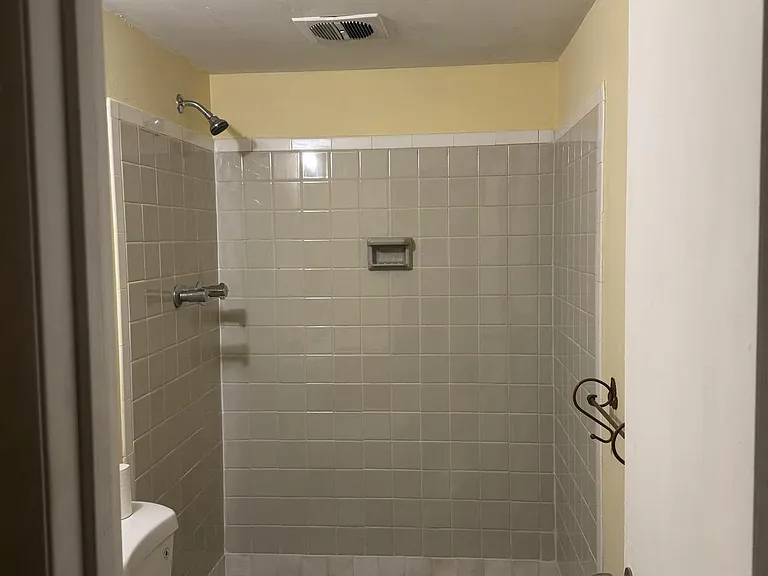 8806 Braeside Dr — Photo 10