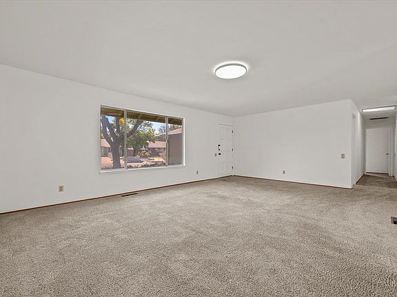4th image of 513 Myrtle Avenue