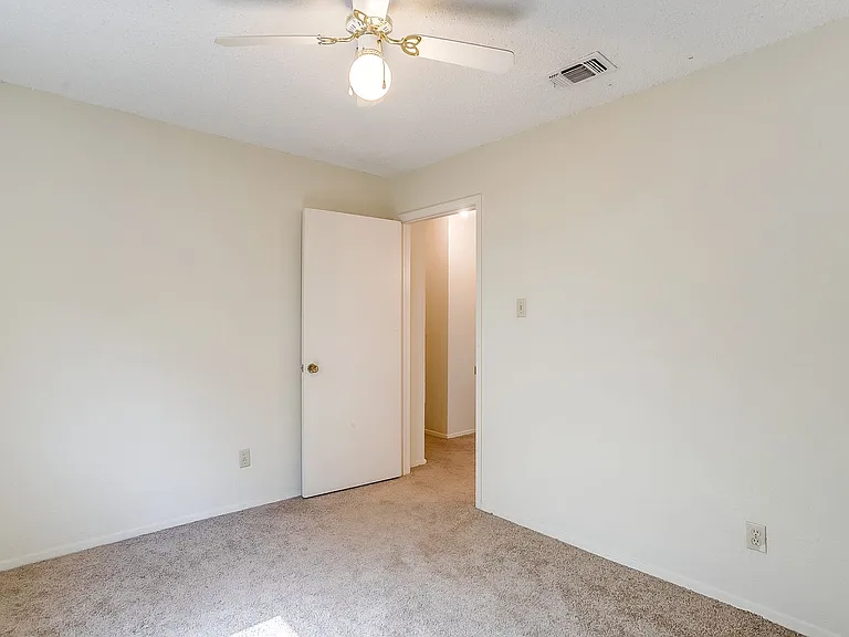 127 Allencrest Dr — Photo 27