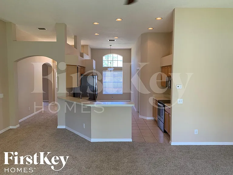 11703 Grove Arcade Dr — Photo 3