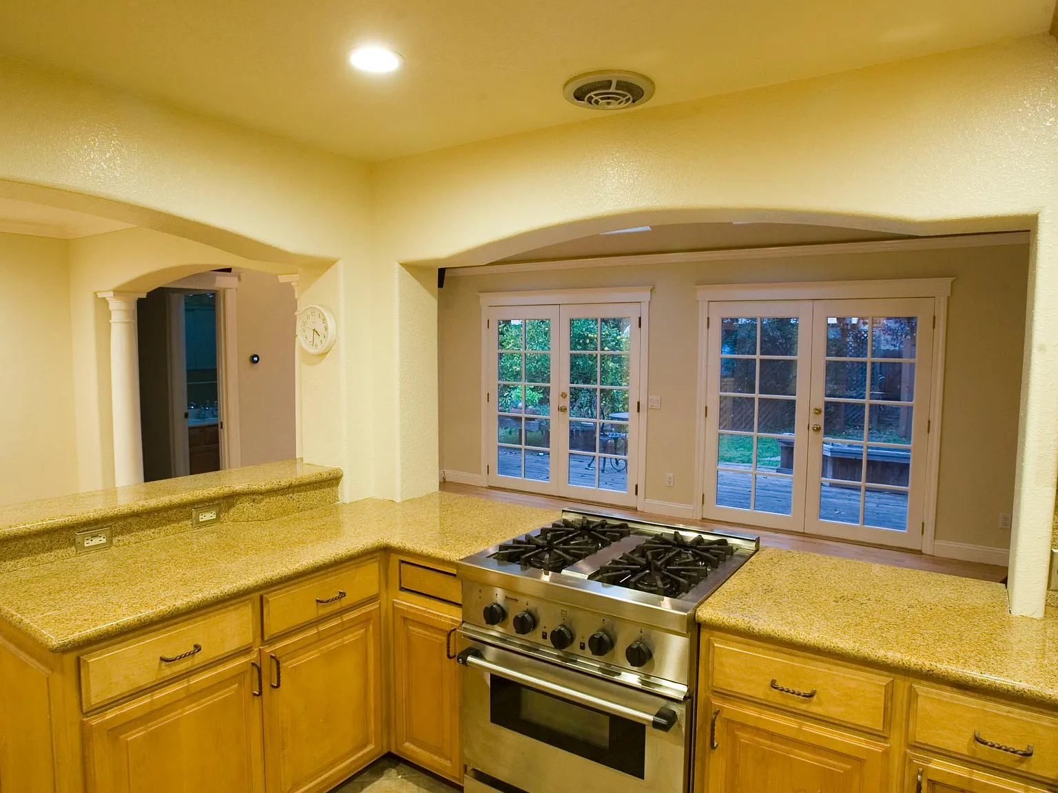3 bed, 1500 sqft, $6,500 — Photo 3