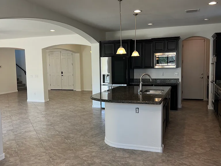 2901 E Iris Dr — Photo 17