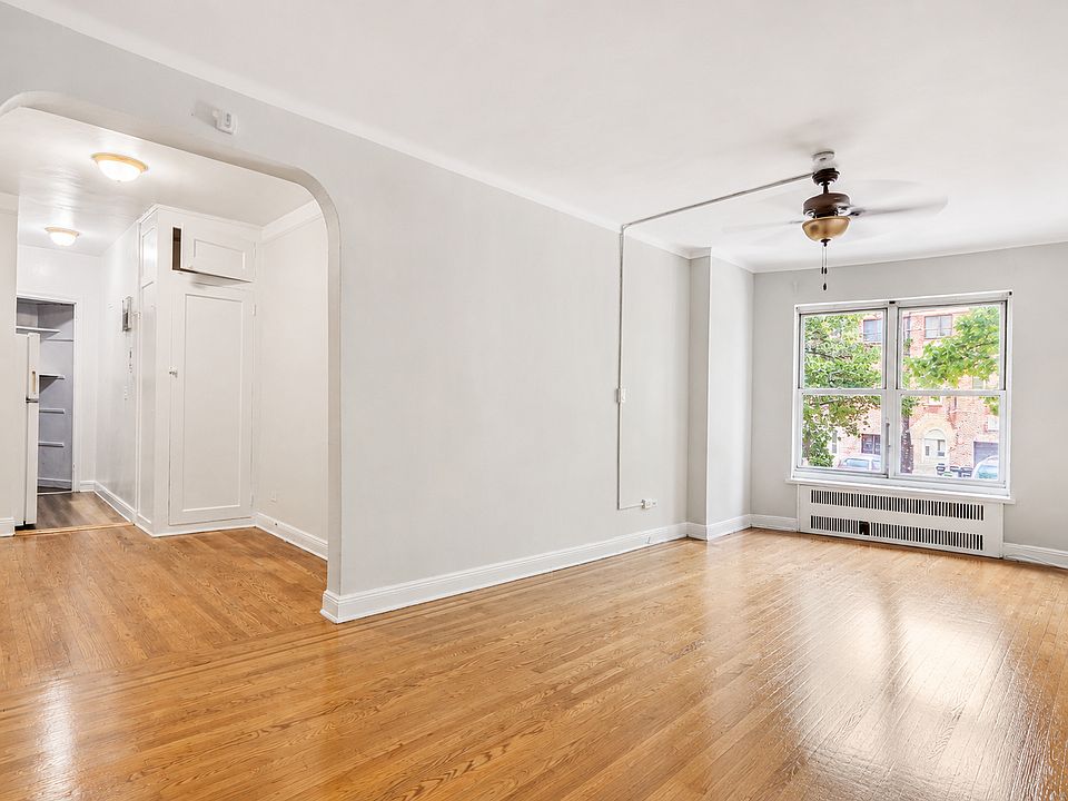 1st image of 11055 72nd Rd APT 105