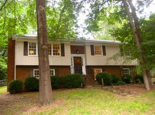 902 Emory Dr, Chapel Hill, NC 27517