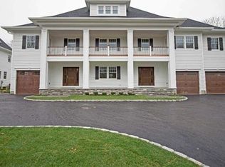 29 Little Neck Road Unit C, Centerport, NY 11721