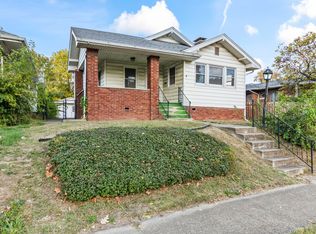 421 Broad Pl, Springfield, IL 62703