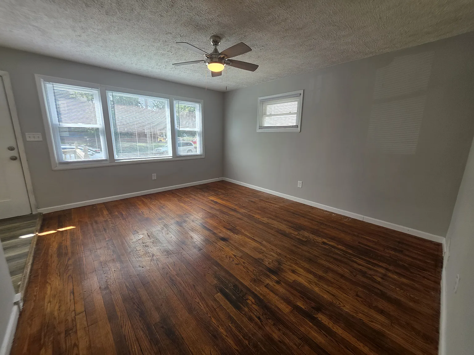 3 bed, 1100 sqft, $1,495 — Photo 3