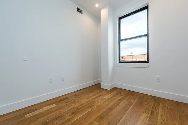 Rented by Nooklyn NYC LLC | media 20