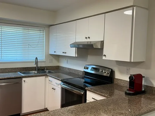 19 Pixley Ave APT 18, Corte Madera, CA 94925