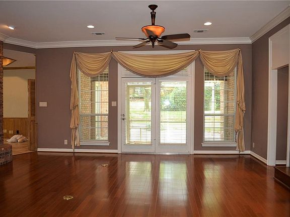 5th image of 1423 Hidden Oaks Cir