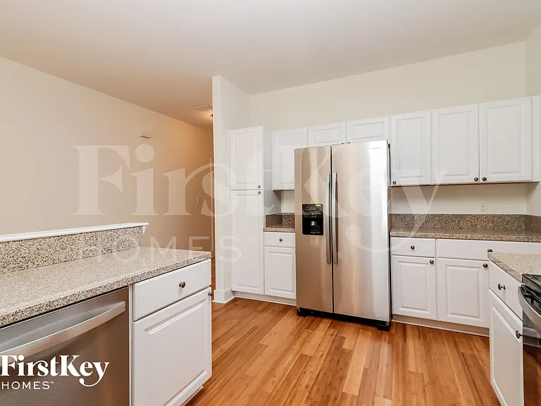 121 Pemberton Rd — Photo 8
