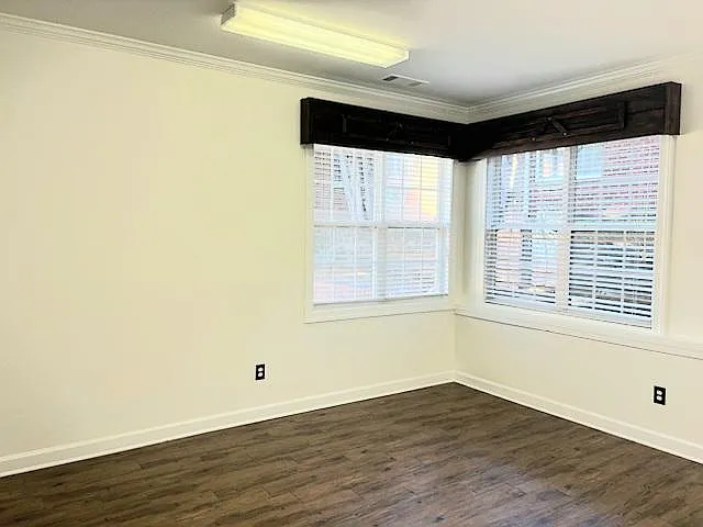 4 bed, 1050 sqft, $1,999 — Photo 4
