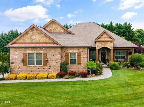 1112 Linford Cir, Alcoa, TN 37701
