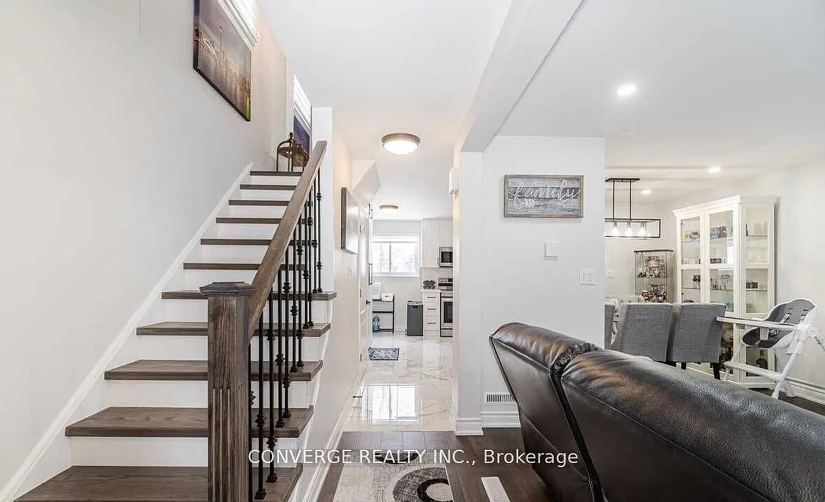 3 bed, $2,900 — Photo 2