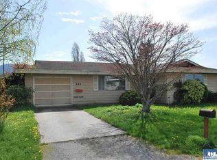 443 W Hemlock St, Sequim, WA 98382