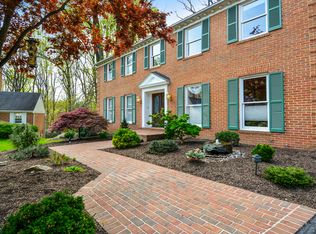 10900 Roundtable Ct, North Bethesda, MD 20852