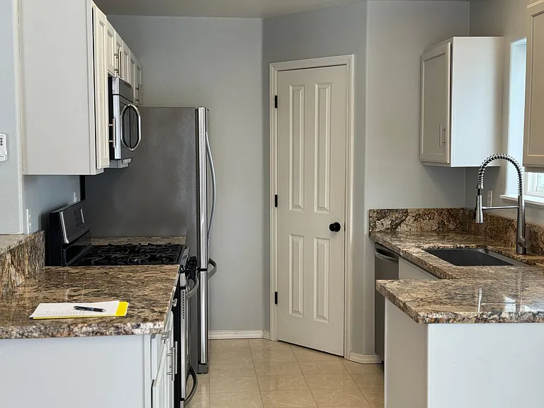 19406 Highland Ridge Dr — Photo 10