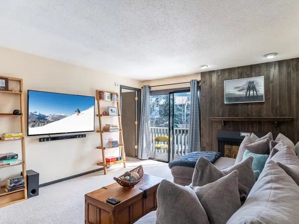 1040 Vail View Dr Unit 203, Vail, CO 81657