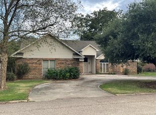 127 Lakeside Ct, Lake Village, AR 71653