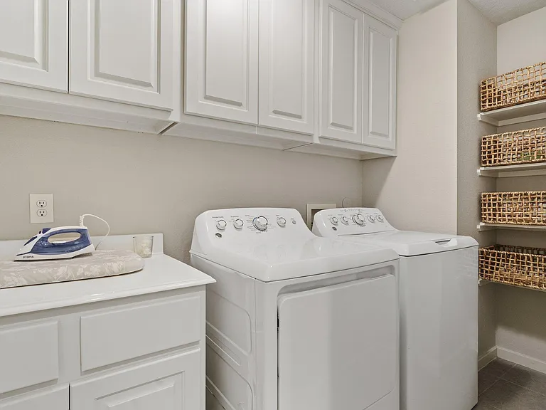 208 Detering St — Photo 14