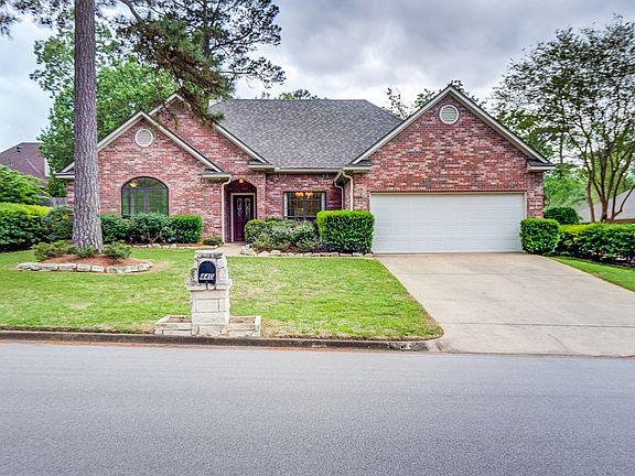 3rd image of 440 Augusta Dr