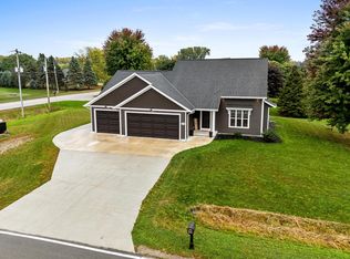 1429 Harbor Lights Rd, Suamico, WI 54173