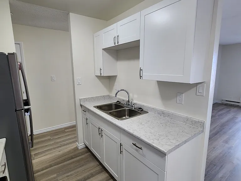 4001 Enemark Cres — Photo 28