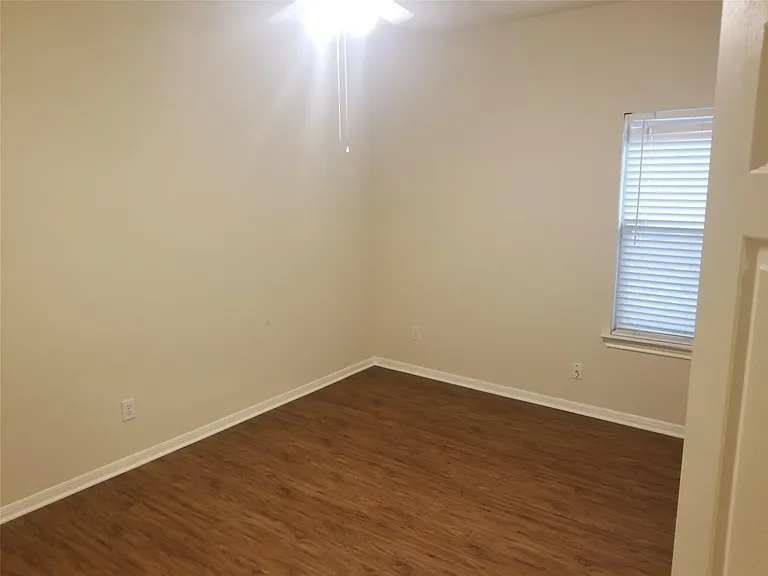 2406 Hawks Rd — Photo 18