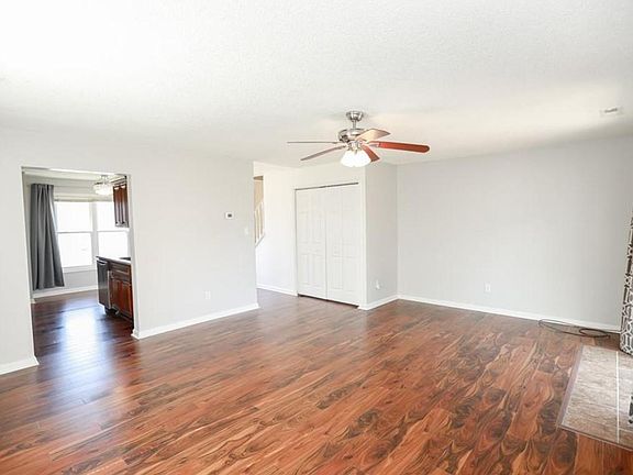 3rd image of 162 Thalia Trace Dr