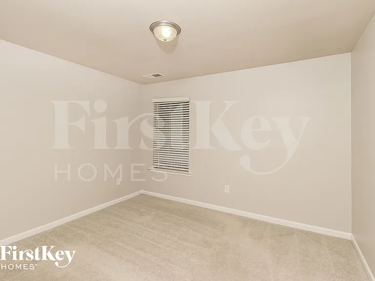 201 Southwind Cir — Photo 15