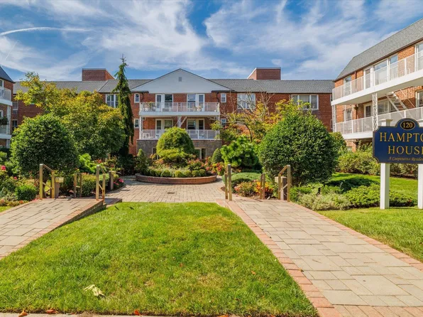 120 Morris Avenue #B16, Rockville Centre, NY 11570