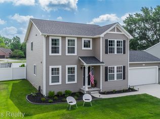 1014 Meadow Dr, Davison, MI 48423