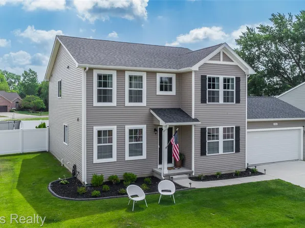 1014 Meadow Dr, Davison, MI 48423