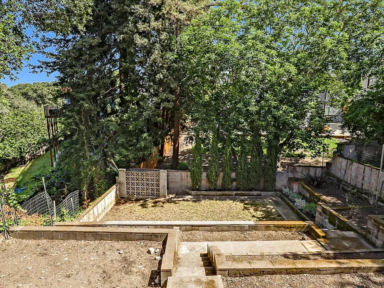 914 Everett Ave — Photo 34