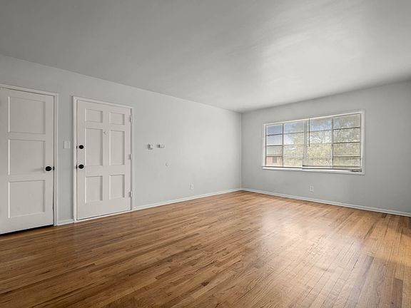 4th image of 4073 West Blvd #4079C