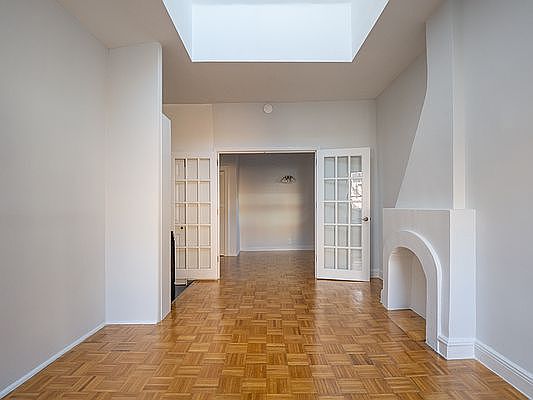 5th image of 149 W 4th St #5D