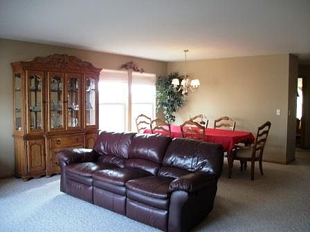 2nd image of 25420 Shannon Dr