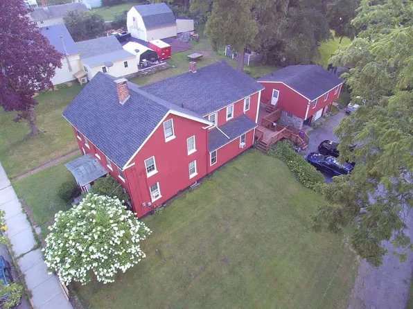 56 High St, Southbridge, MA 01550