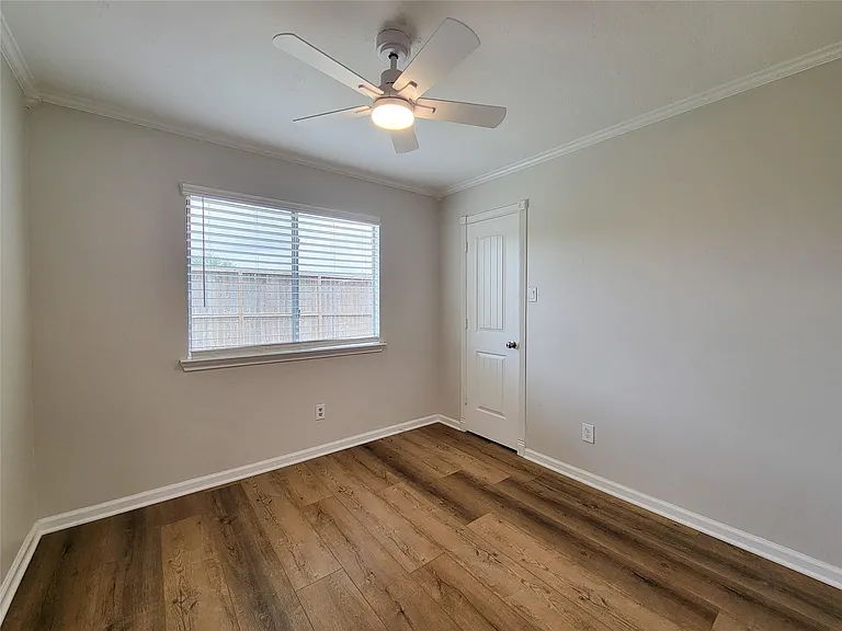 3658 Villa Glen Dr — Photo 15