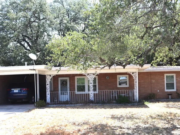 616 LIBOLD DR, Devine, TX 78016