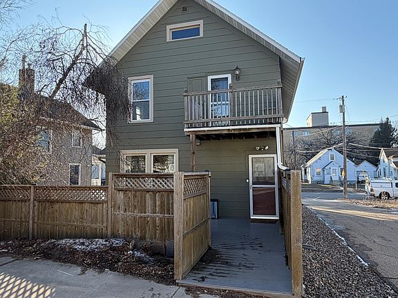 3rd image of 16 7th Ave NE