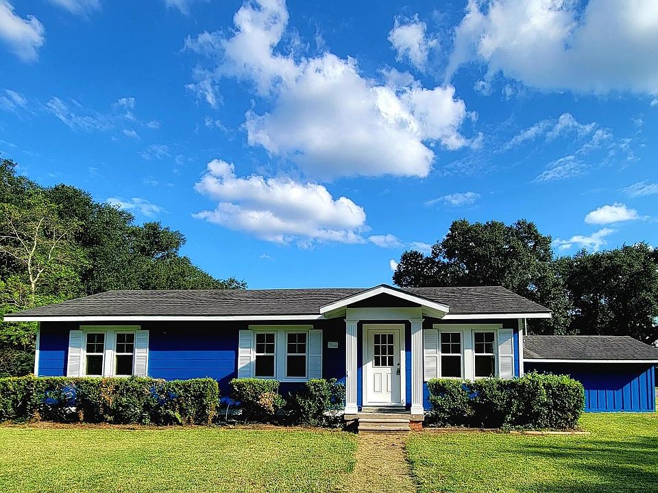 1st image of 100 Linden Dr