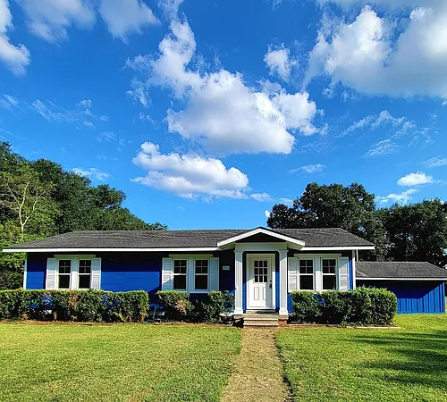 100 Linden Dr Photo 1