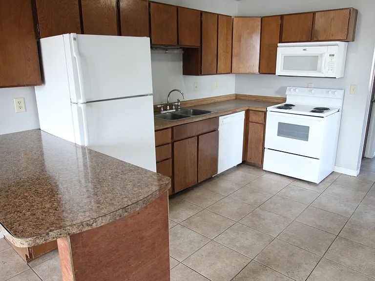 1412 Glenwood Ave — Photo 8