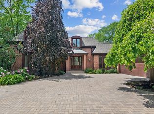 2530 Queens Way, Northbrook, IL 60062