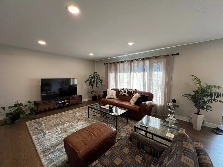 7137 Wilshire Blvd — Photo 8